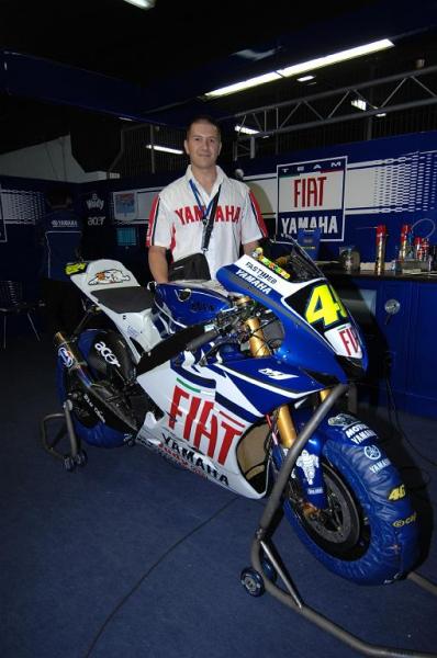 stand 01