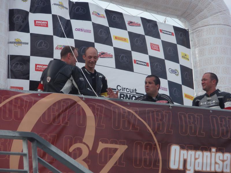 dim et pablo podium